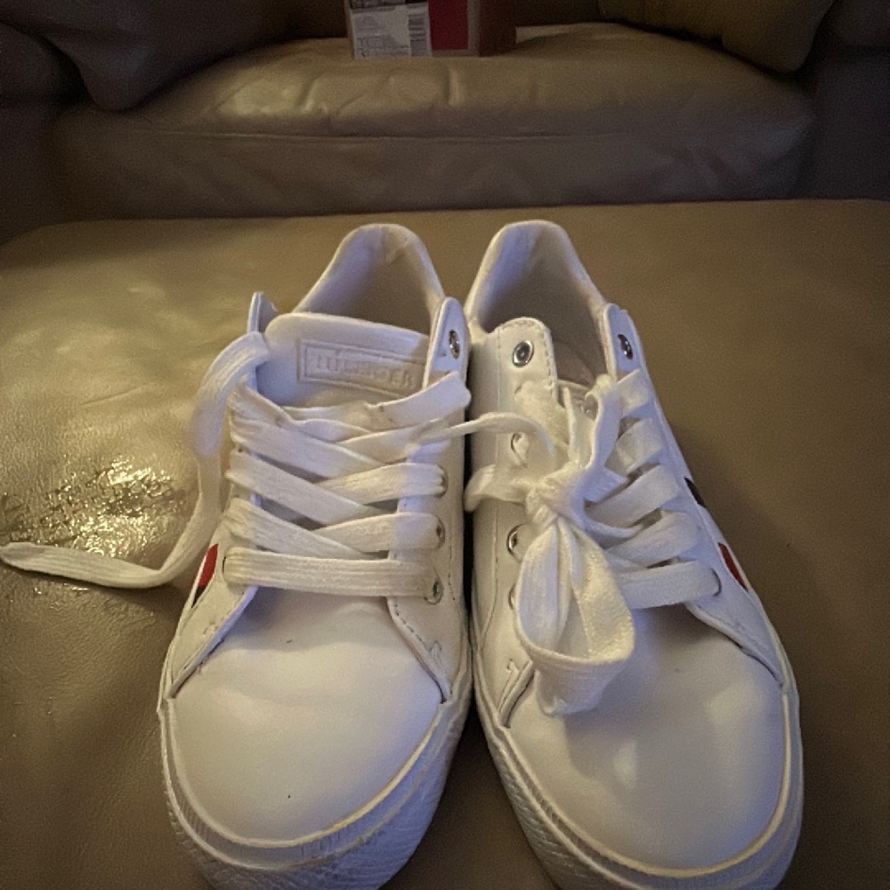 Only worn once, like new